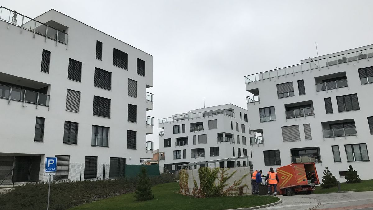 „Žijeme v betonáriu.“ Příběh z lukrativní čtvrti odhaluje bydlení „po česku“